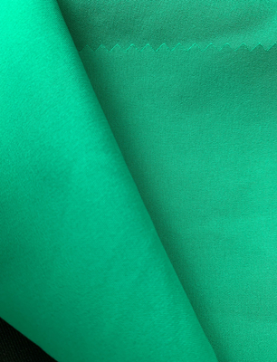 92%Polyester 8%Polyester100D-Polyester Vier-Wege-Stretch zeigt Blüten, wenn sie dem Wasser ausgesetzt sind
