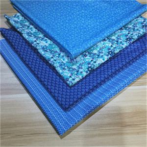70gsm, welches die 100 gesponnene Polyester-Gewebe-Laminierung gedruckt für Jacken kalandert