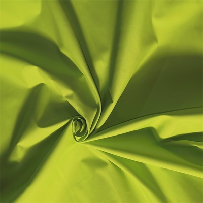 300t 69gsm Gewebe des Polyester-Rohseide-materielle gesponnenes Polyester-50d 100